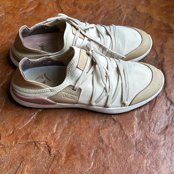 Olukai Casual Slip On Mikiluali Comfort Sneakers in Ivory/Tan/Rose Sz 9US - Picture 2 of 11